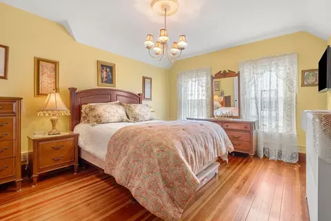 Bedroom - 91 Bucknam St, Everett, MA 02149 photo 5 of 10