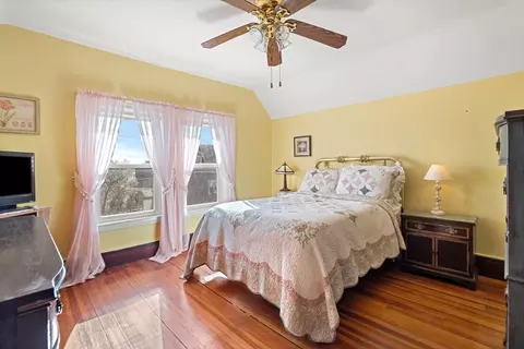 Bedroom - 91 Bucknam St, Everett, MA 02149 photo 8 of 10