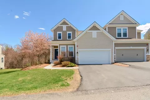 71 Spruce St #71, Hopkinton, MA 01748