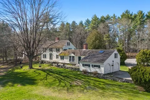564 East St, Carlisle, MA 01741