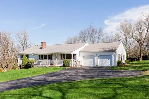 178 Sutton Ave, Oxford, MA 01540