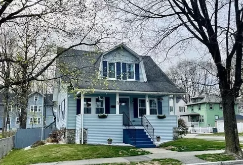 54 Henshaw St, Worcester, MA 01603