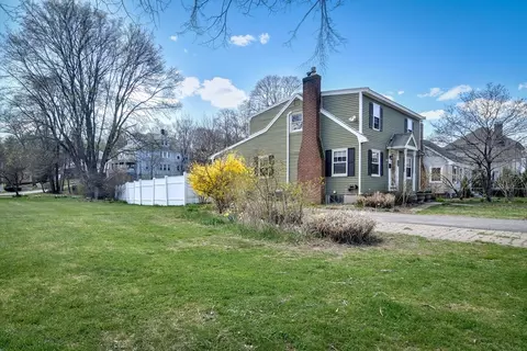 Exterior - 2 Circular Ave, Natick, MA 01760 photo 2 of 7