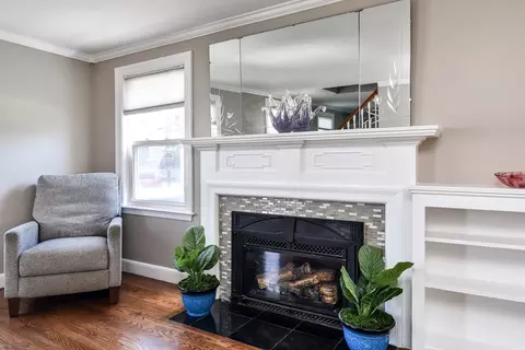 Living - 2 Circular Ave, Natick, MA 01760 photo 2 of 7