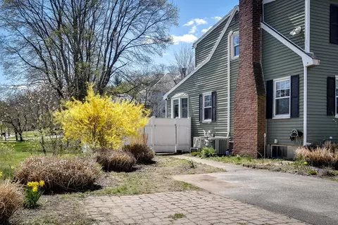 Exterior - 2 Circular Ave, Natick, MA 01760 photo 3 of 7