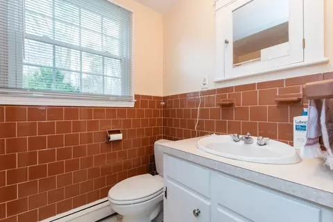 Bath - 59 High St, Acton, MA 01720 photo 3 of 3