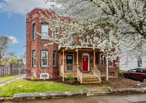 56 Taylor St, Holyoke, MA 01040