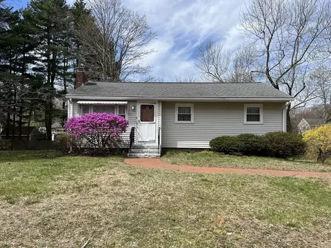 14 Royal Ct, Franklin, MA 02038
