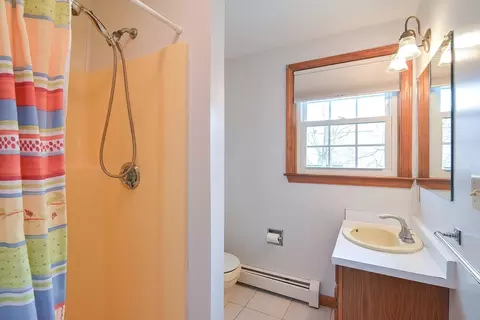 Bath - 21 Ida Rd, Worcester, MA 01604 photo 3 of 7