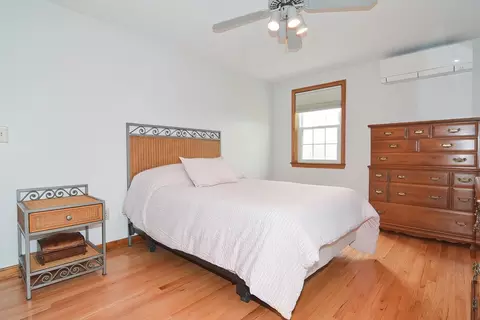 Bedroom - 21 Ida Rd, Worcester, MA 01604 photo 6 of 8