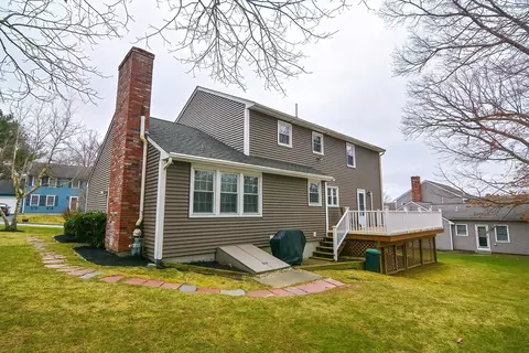 Exterior - 21 Ida Rd, Worcester, MA 01604 photo 6 of 8
