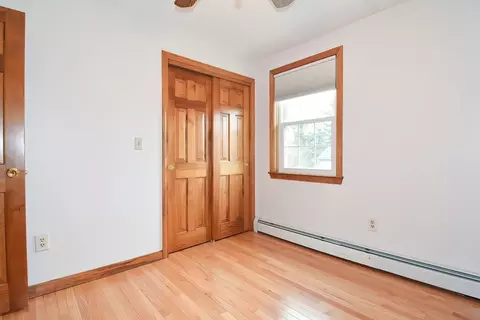 Bedroom - 21 Ida Rd, Worcester, MA 01604 photo 4 of 8