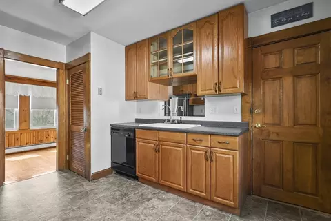 Kitchen - 52 Conant St, Danvers, MA 01923 photo 6 of 7