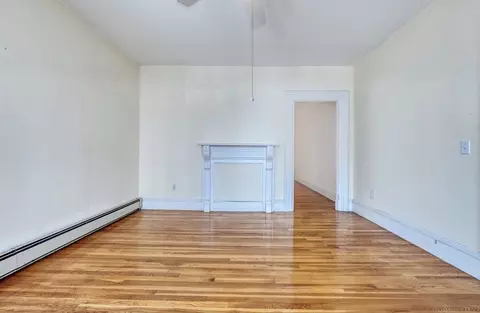 809 E 5th St, Boston, MA 02127 photo 4