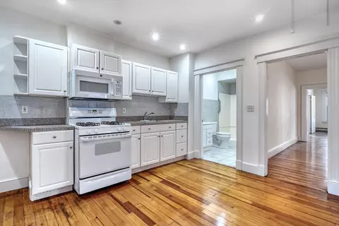 809 E 5th St, Boston, MA 02127 photo 9