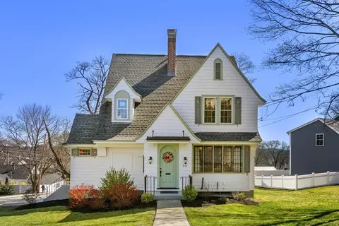 216 Butman Rd, Lowell, MA 01852