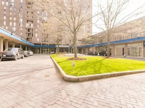 Exterior - 77 Pond Ave #910, Brookline, MA 02445 photo 9 of 9