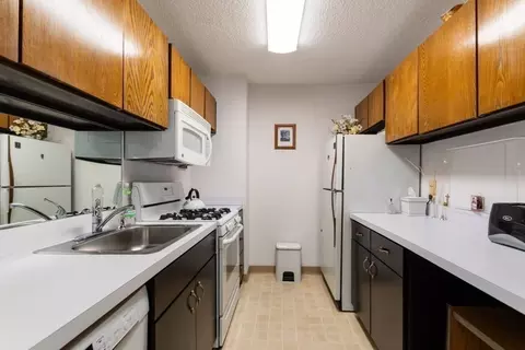 Kitchen - 77 Pond Ave #910, Brookline, MA 02445 photo 1 of 2