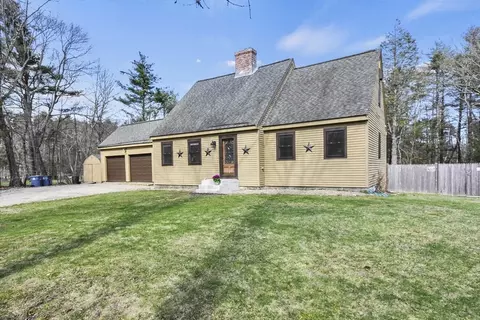 28 Adams Rd, Hubbardston, MA 01452