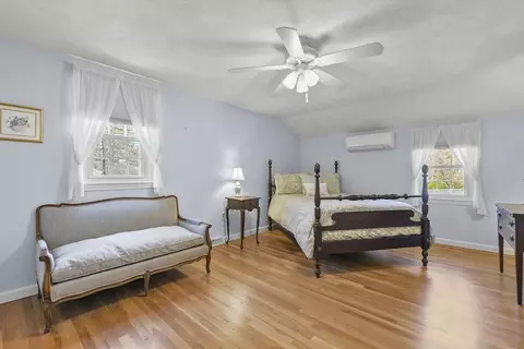 Bedroom - 10 Cedar Cir, Townsend, MA 01469 photo 2 of 6