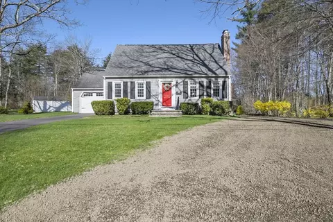 Exterior - 10 Cedar Cir, Townsend, MA 01469 photo 2 of 13