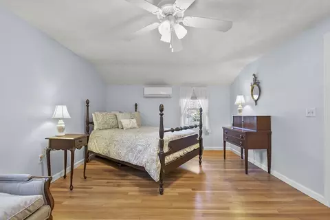 Bedroom - 10 Cedar Cir, Townsend, MA 01469 photo 1 of 6