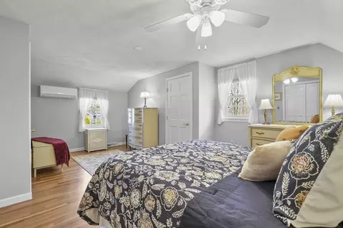 Bedroom - 10 Cedar Cir, Townsend, MA 01469 photo 6 of 6