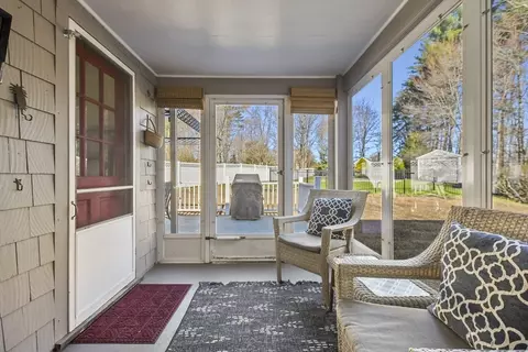 Exterior - 10 Cedar Cir, Townsend, MA 01469 photo 5 of 13
