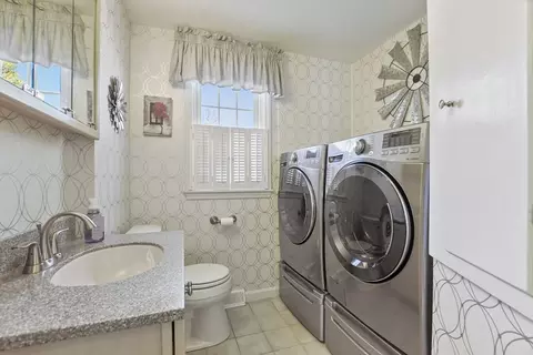 Bath - 10 Cedar Cir, Townsend, MA 01469 photo 2 of 2