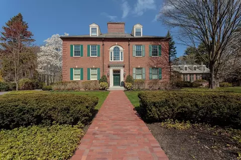 83 Church St #6, Winchester, MA 01890