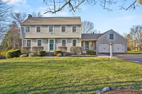 4 Longview Dr, Chelmsford, MA 01824