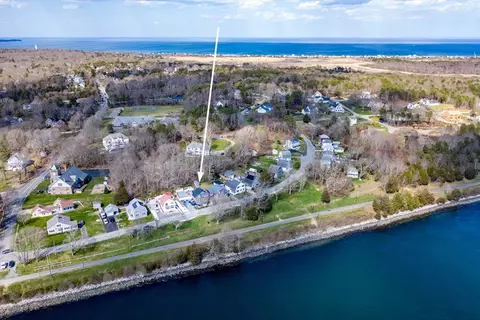 21 Savery Ave, Plymouth, MA 02360