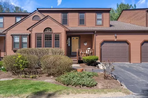 11 Hawthorne Vlg #B, Franklin, MA 02038