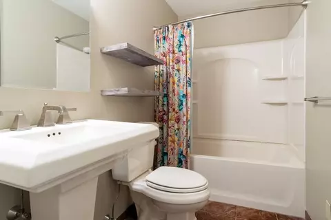 Bath - 21 Weymouth St, Springfield, MA 01108 photo 1 of 2