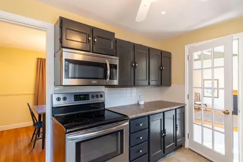 Kitchen - 21 Weymouth St, Springfield, MA 01108 photo 3 of 4