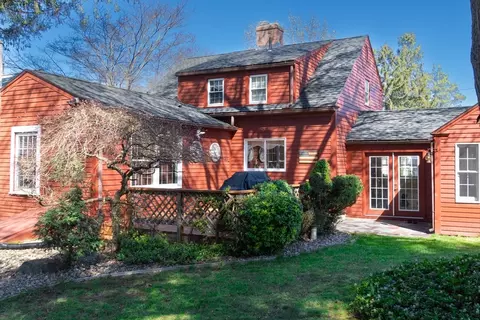 Exterior - 21 Weymouth St, Springfield, MA 01108 photo 7 of 8