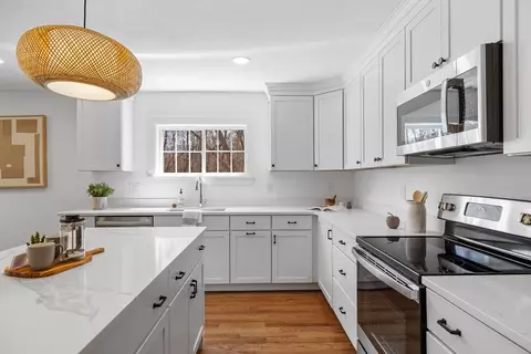 Kitchen - 20 Pine Hill Rd, Worcester, MA 01604 photo 2 of 3