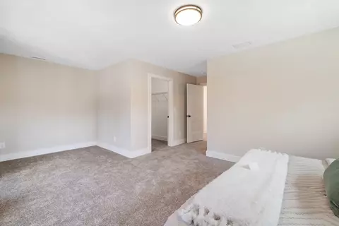 Bedroom - 20 Pine Hill Rd, Worcester, MA 01604 photo 3 of 5
