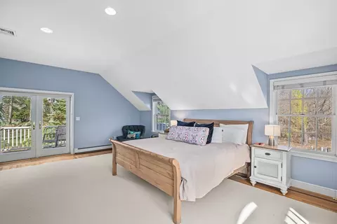 Bedroom - 264 South St, Hingham, MA 02043 photo 2 of 5