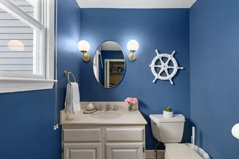 Bath - 264 South St, Hingham, MA 02043 photo 1 of 5