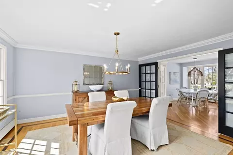 Dining - 264 South St, Hingham, MA 02043 photo 3 of 5