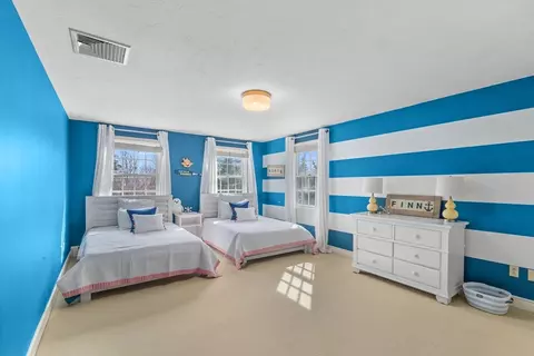 Bedroom - 264 South St, Hingham, MA 02043 photo 5 of 5
