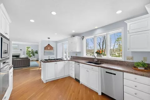 Kitchen - 264 South St, Hingham, MA 02043 photo 1 of 4