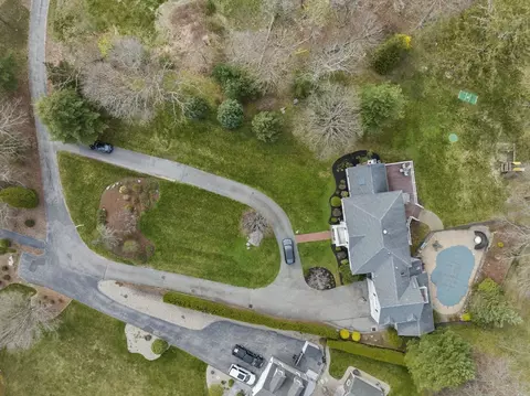 View/Area - 264 South St, Hingham, MA 02043 photo 2 of 2
