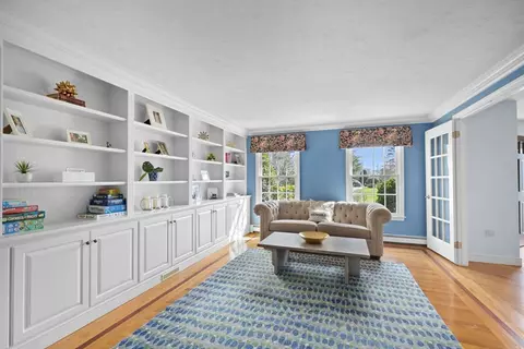 Living - 264 South St, Hingham, MA 02043 photo 4 of 4