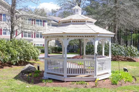 34 Meeting House Ln #116, Stow, MA 01775