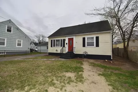 Exterior - 89 Saint James Blvd, Springfield, MA 01104 photo 2 of 8