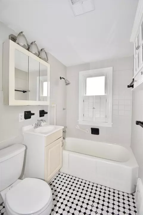 Bath - 89 Saint James Blvd, Springfield, MA 01104 photo 1 of 2