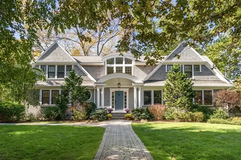 4 Pond Brook Cir, Weston, MA 02493