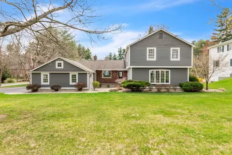 64 Blueberry Rdg, Westfield, MA 01085